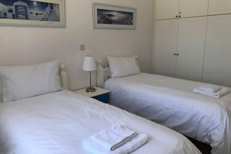 Kings Palace - Superb 2 Bed Ground Floor Apartment Paphos Esterno foto