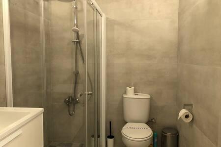 Kings Palace - Superb 2 Bed Ground Floor Apartment Paphos Esterno foto