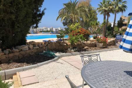 Kings Palace - Superb 2 Bed Ground Floor Apartment Paphos Esterno foto
